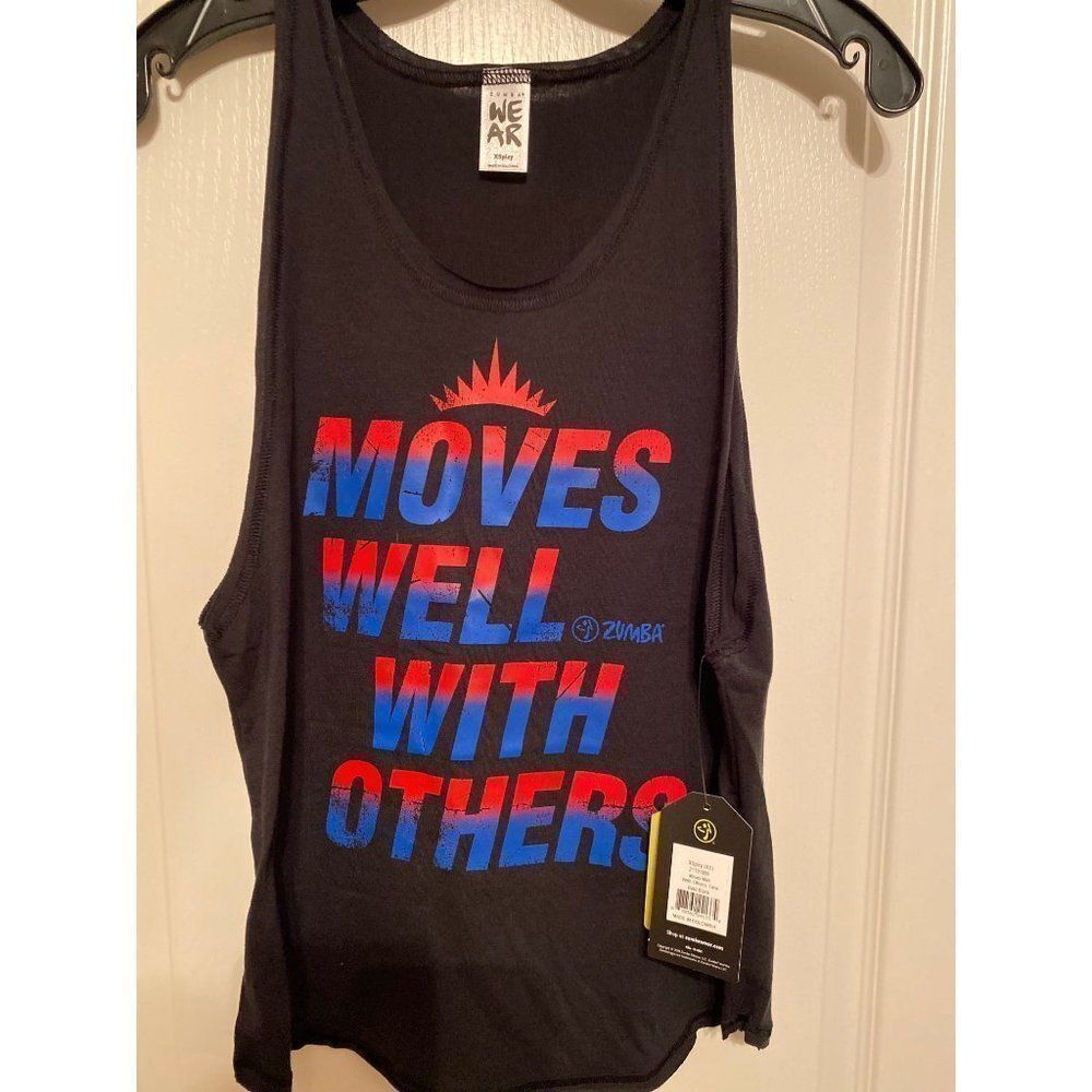 XS Zumba NWT Moves‎ Well With Others